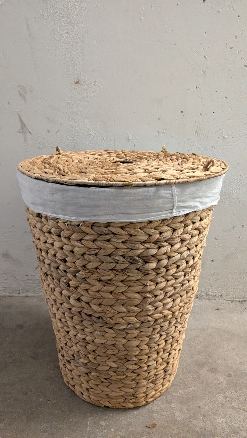 Woven Laundry Hamper with Lid