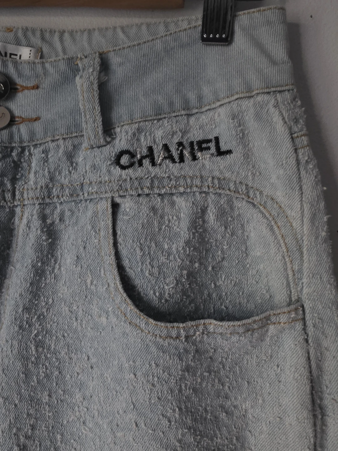 CHANEL Light Blue Denim Jeans - photo 3