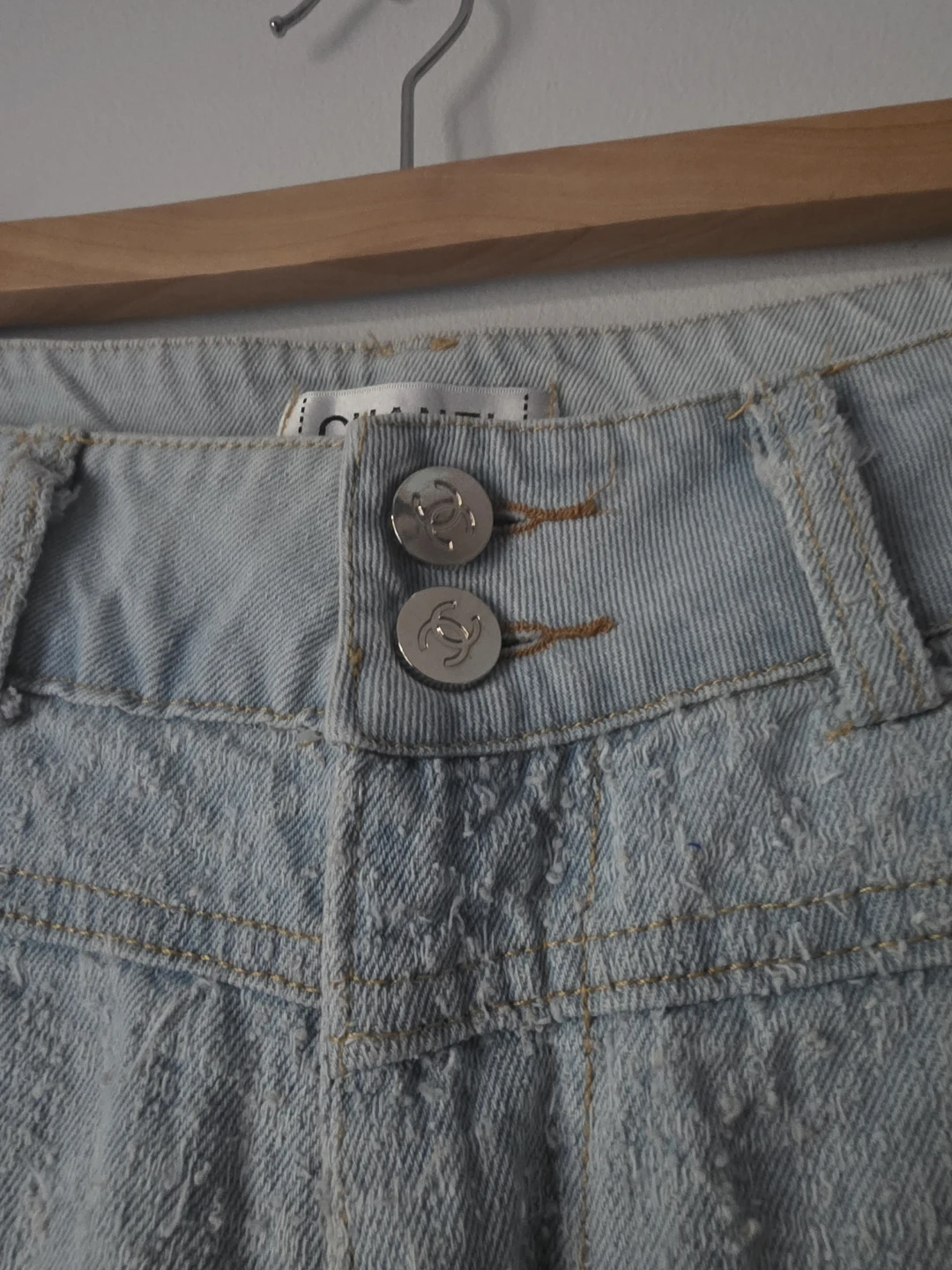 CHANEL Light Blue Denim Jeans - photo 4