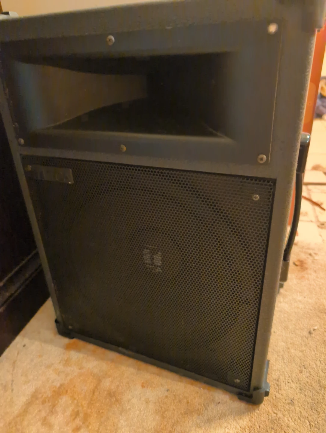 Peavey XM 4 Mixer Amp - photo 2
