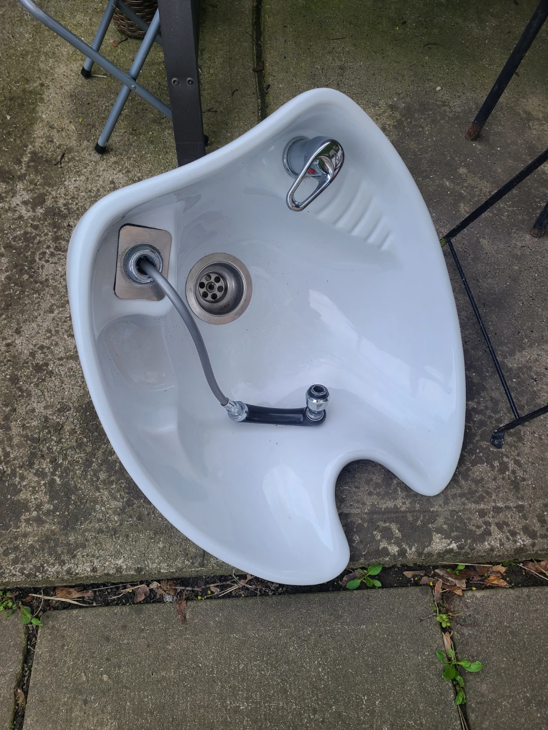 White Ceramic Backwash Hair Salon Sink 💇‍♀️