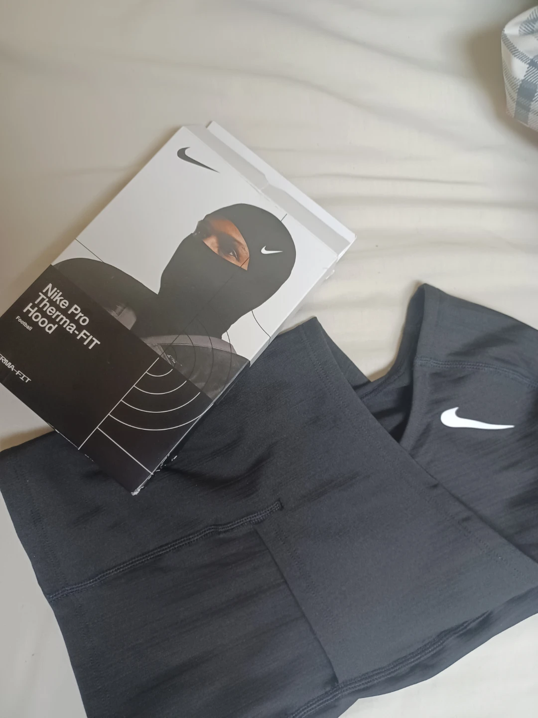 Nike Pro sky mask