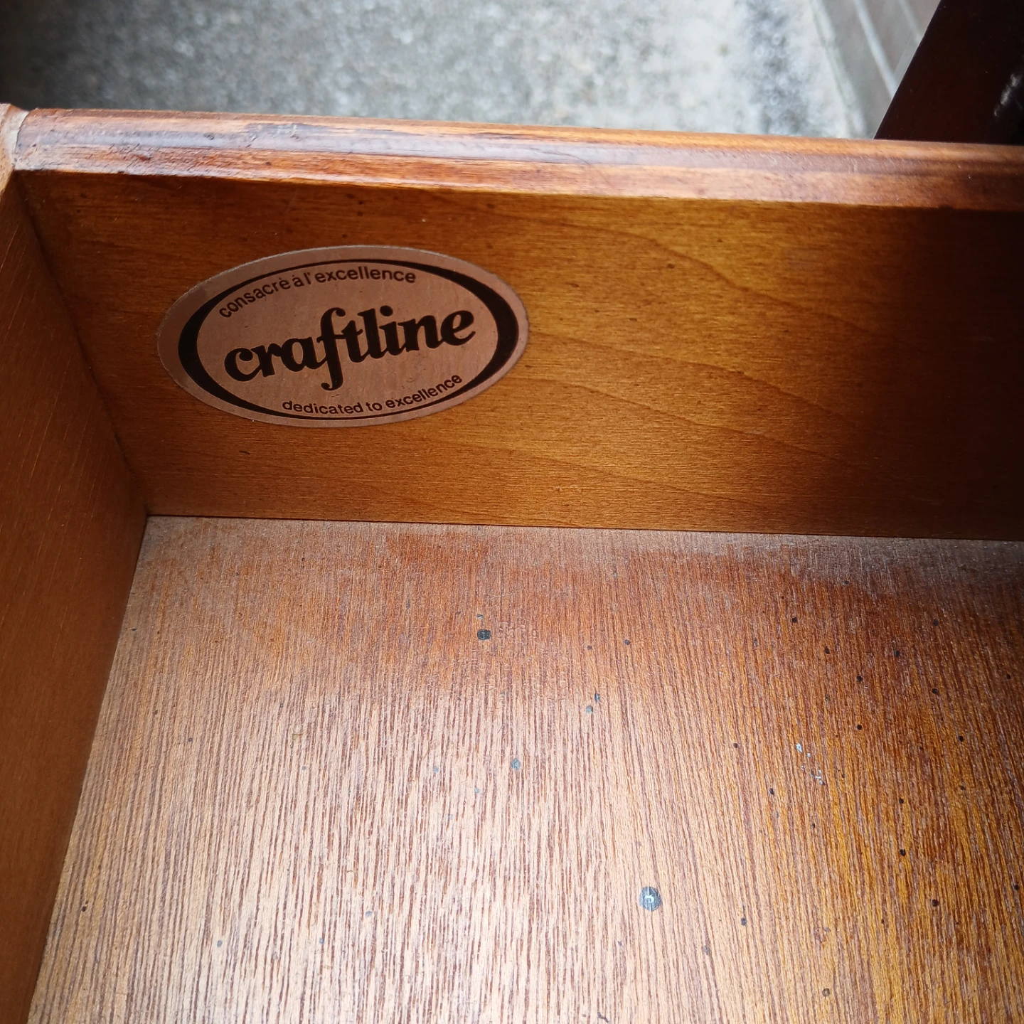 Craftline Console Table - photo 3