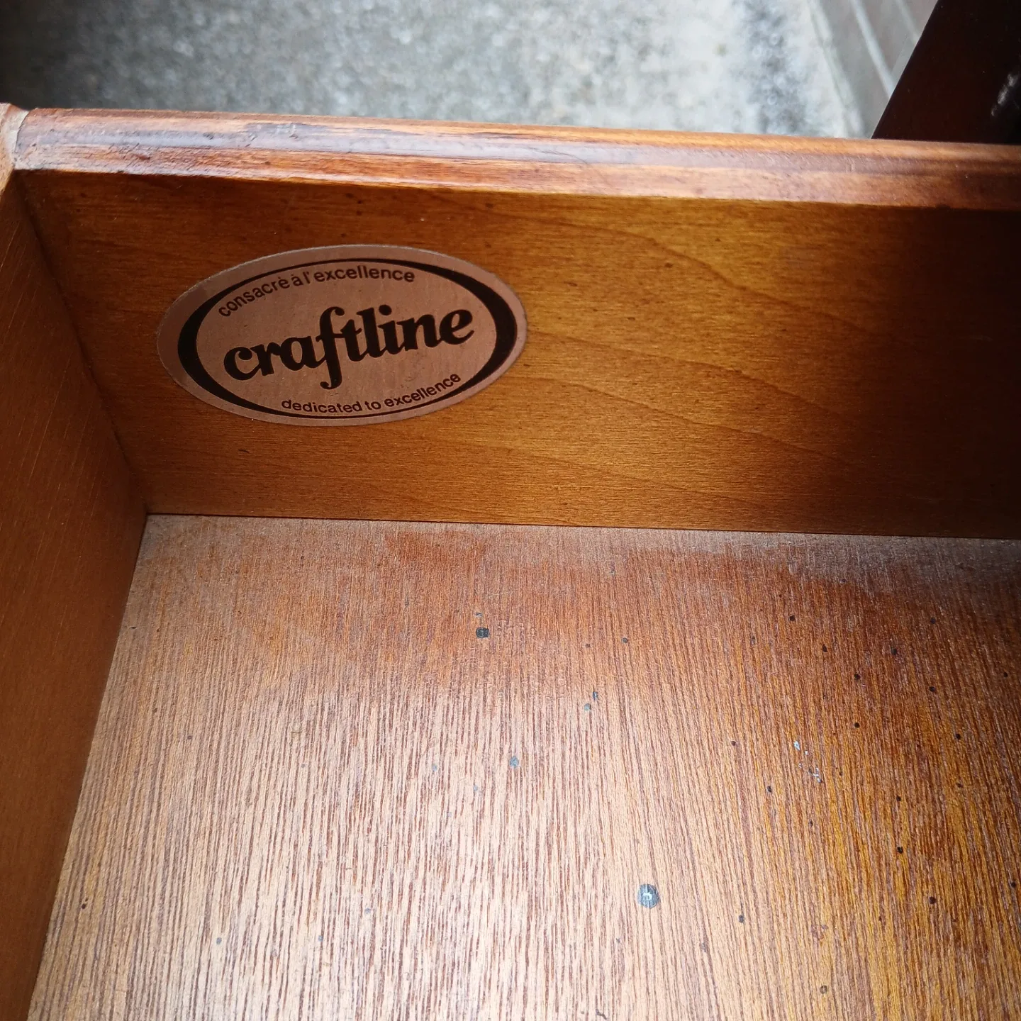 Craftline Console Table - photo 3