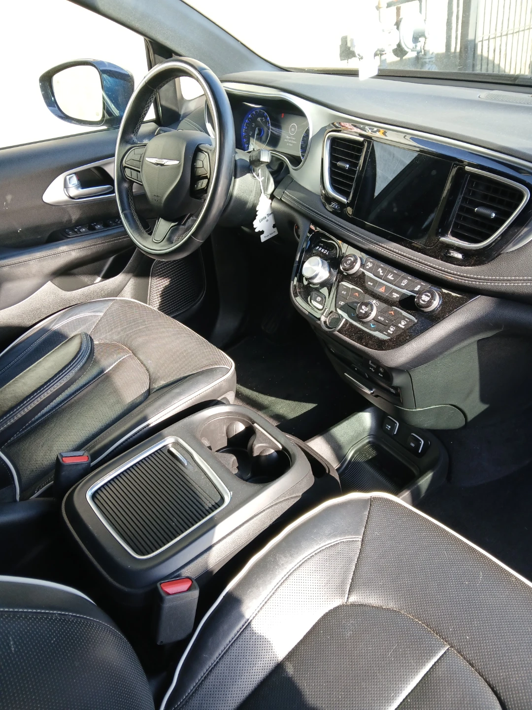 Used Dark Blue Minivan Chrysler Pacifica s limited - photo 5