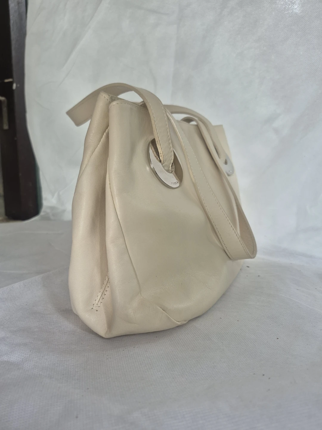 Furla Cream Leather Shoulder Bag - photo 5