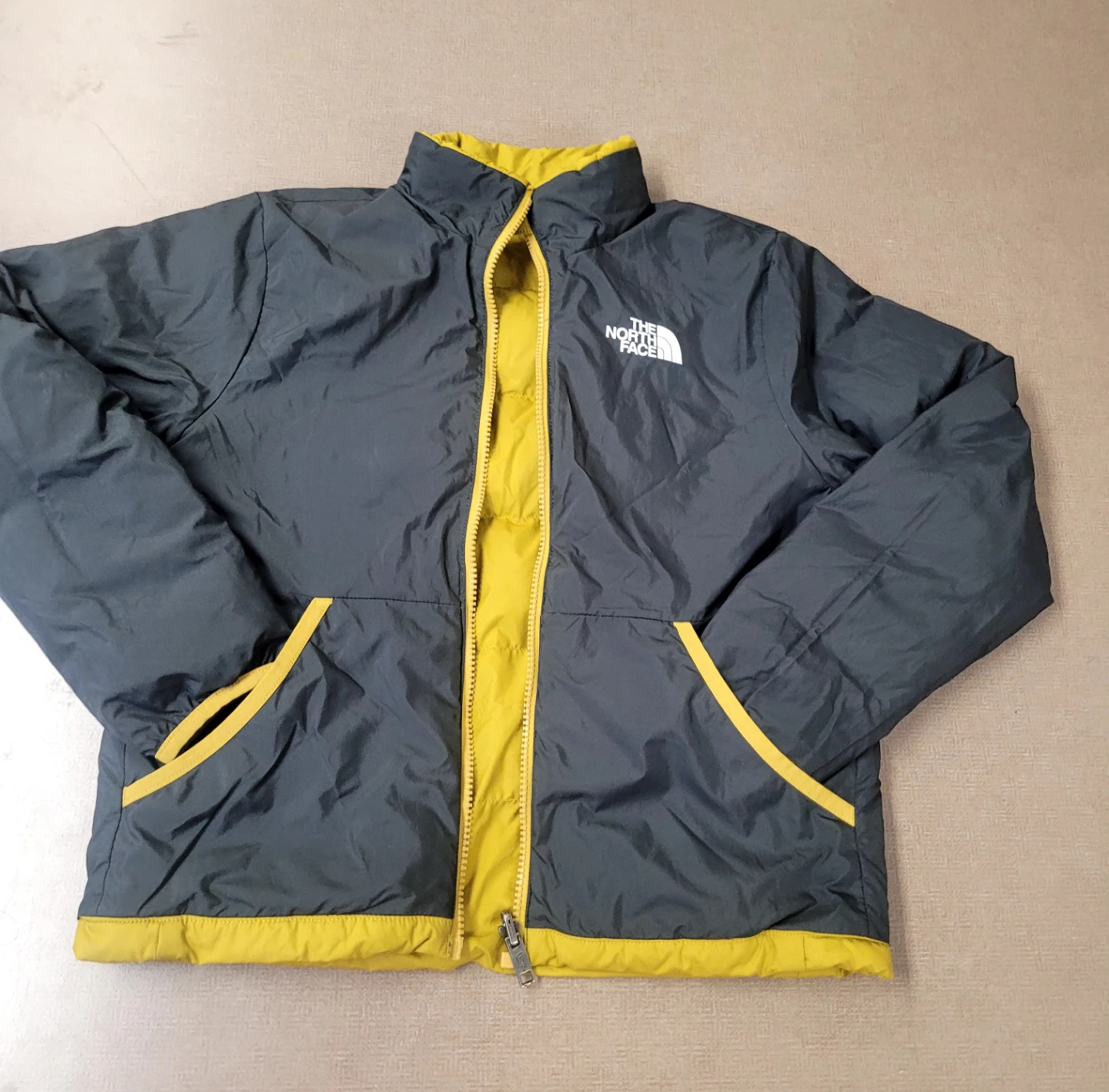 The North Face Reversible Puffer Jacket for kids 🥕 - photo 2