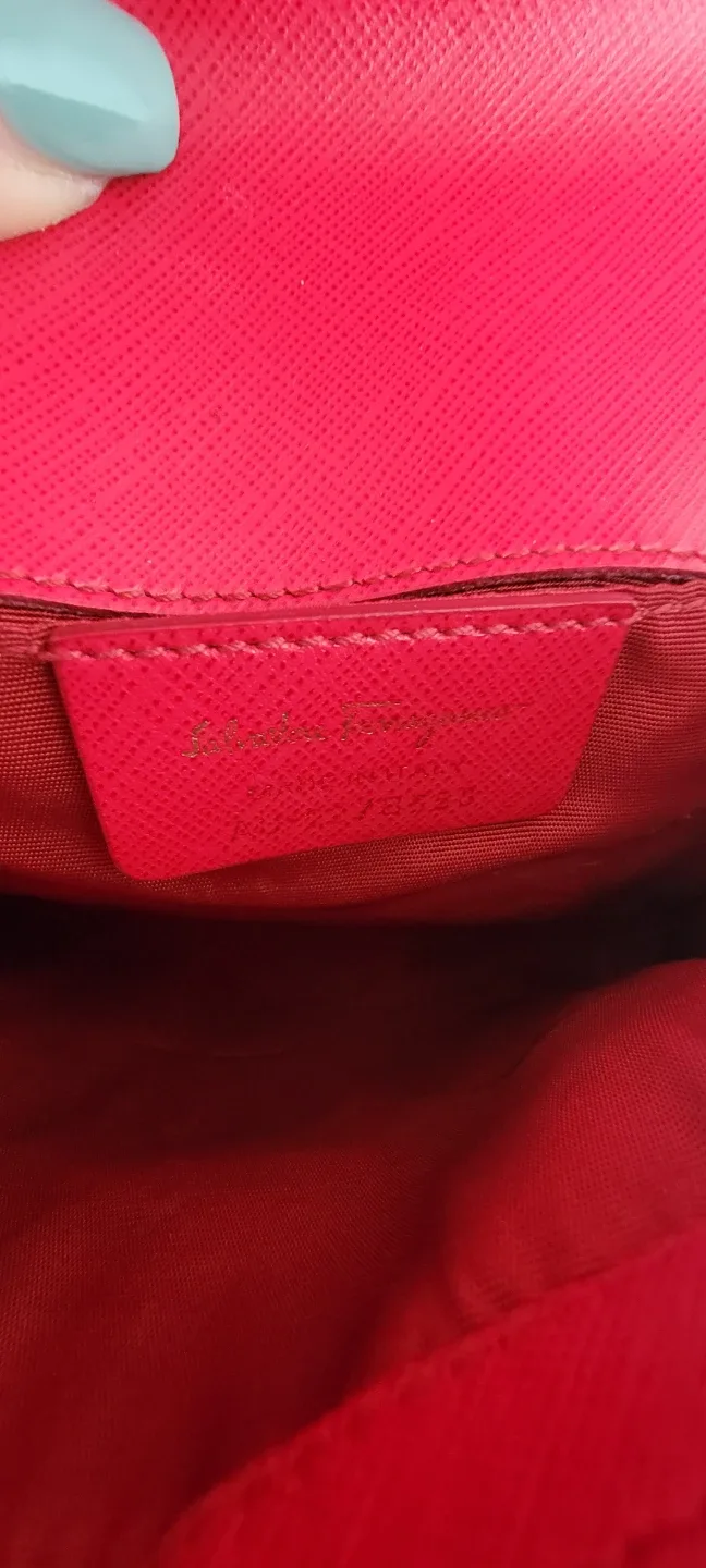 Salvatore Ferragamo Red Leather Vara Bow Chain Wallet - photo 3