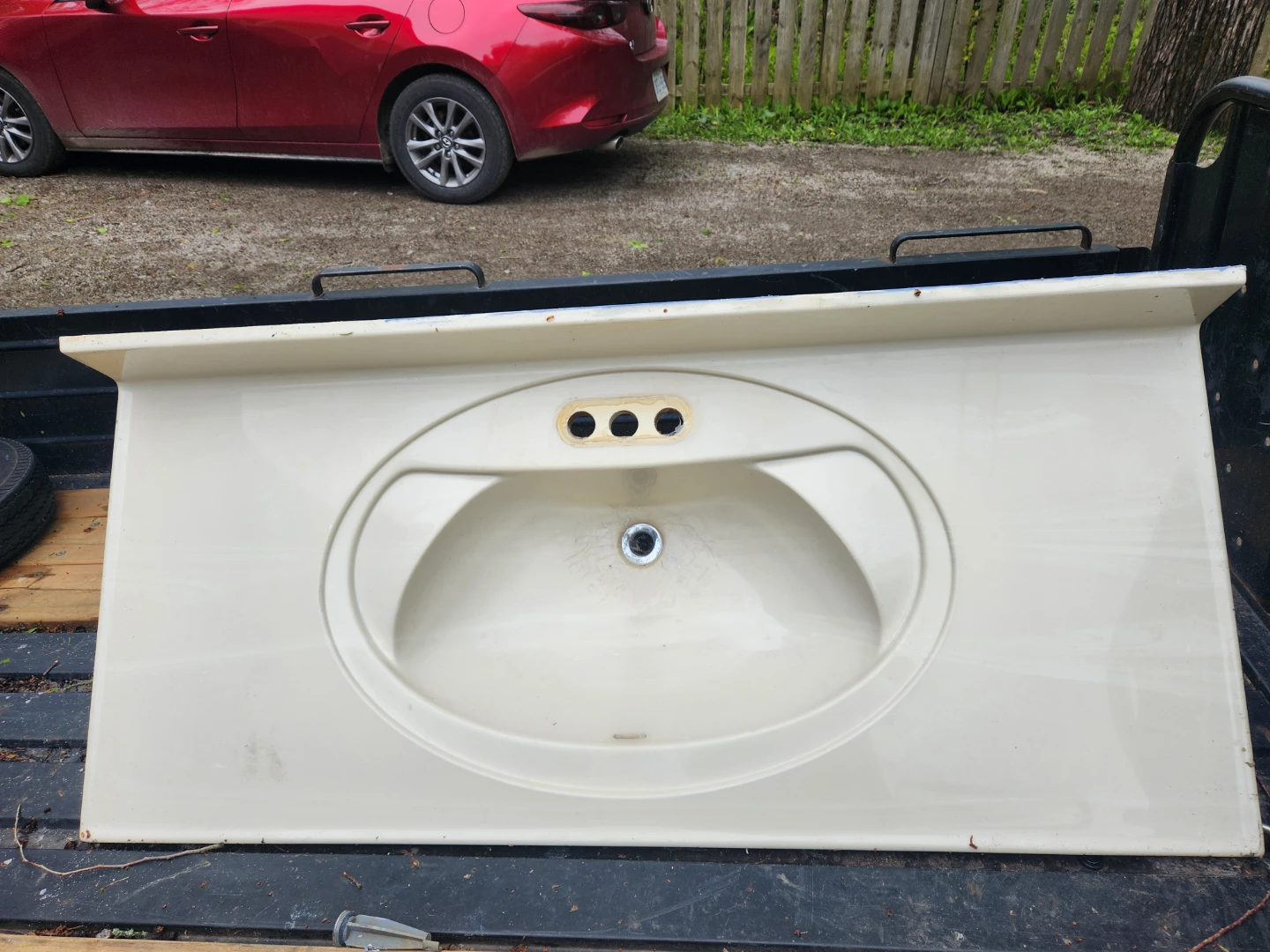 Cream coloured vanity sink - photo 2