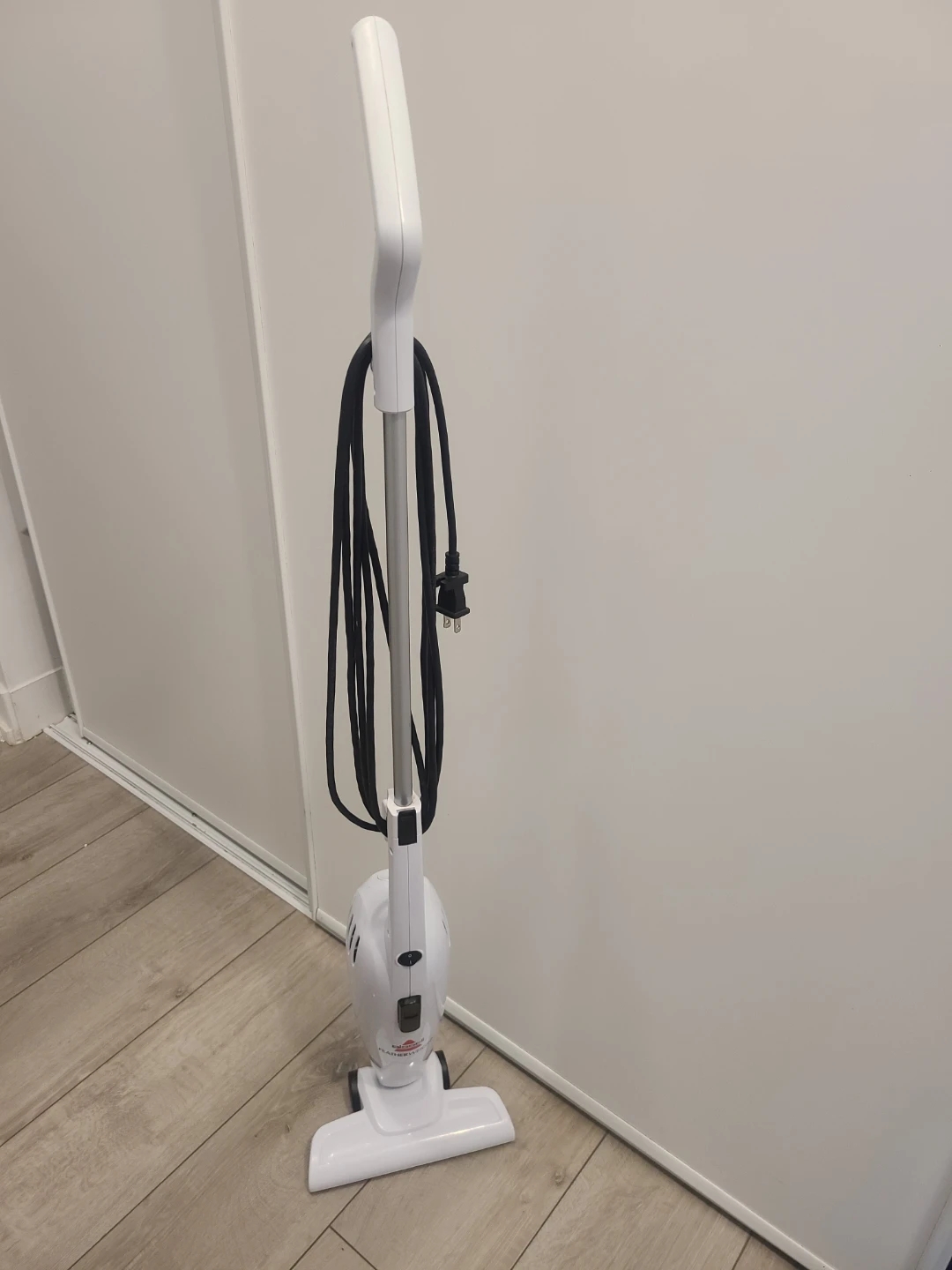 Bissell Featherweight Stick Vacuum - photo 4