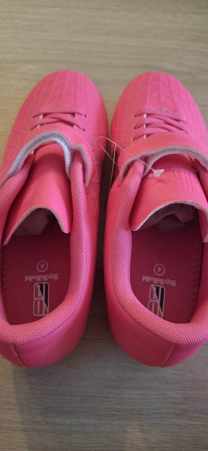 Kids' Pink Soccer Cleats Size 4 - photo 2