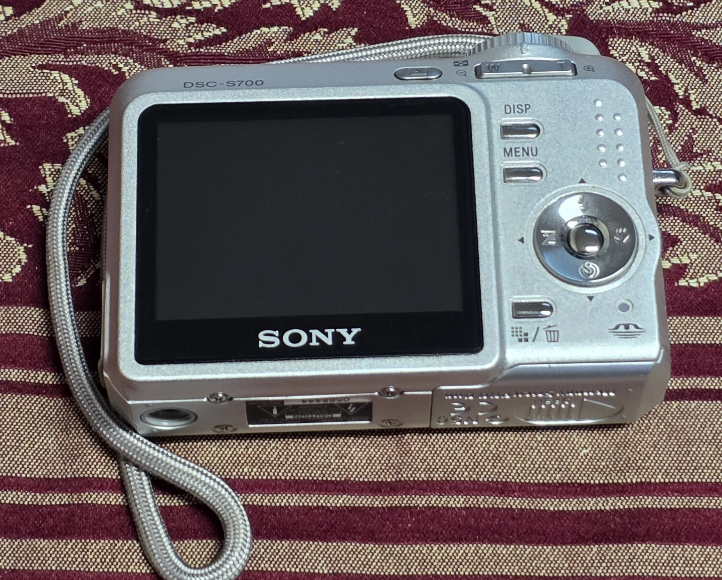 Sony Cyber-shot DSC-S730 Vintage Digital Camera Bundle - photo 2