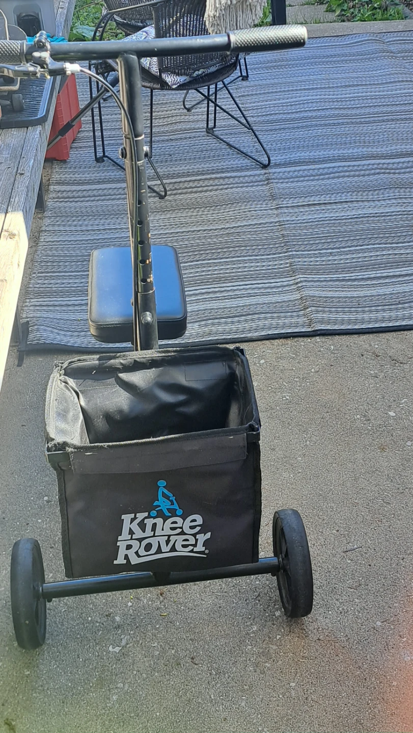 Knee Rover Steerable Knee Scooter Walker with Bag - photo 5