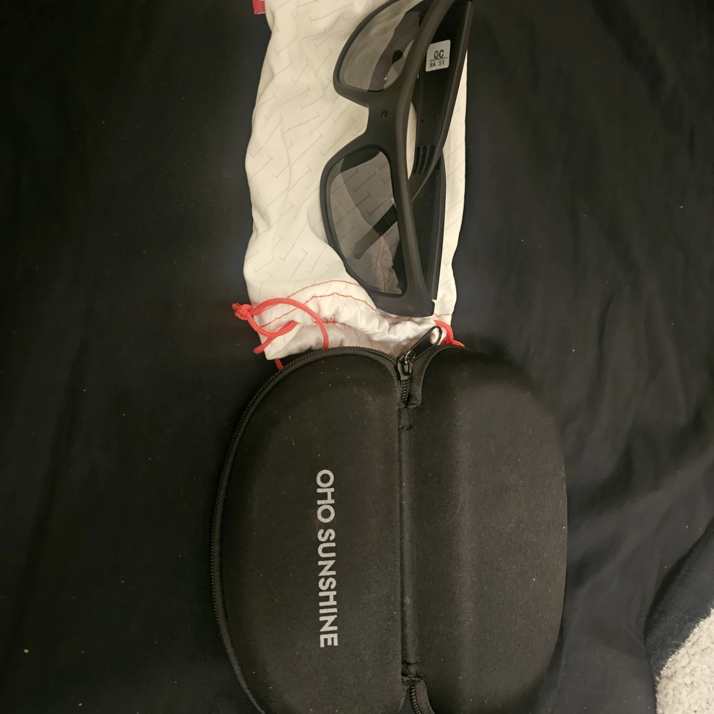 Camera OHO SUNSHINE Sunglasses with Case and Pouch