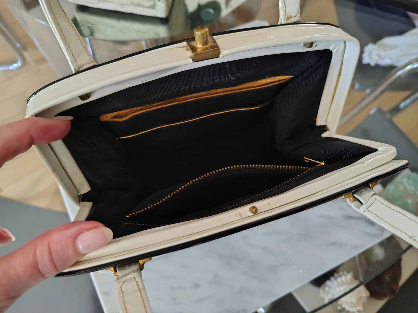 Beautiful & Collectible Mid Century Andrew Geller Handbag - photo 5