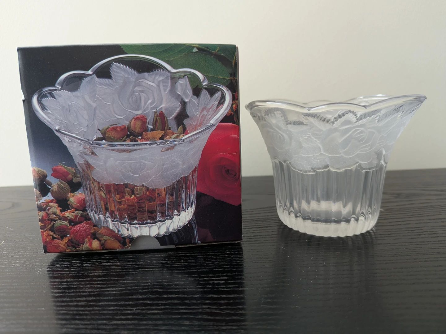 Mikasa Studio Nova Winter Rose Crystal  Potpourri Vase (New)