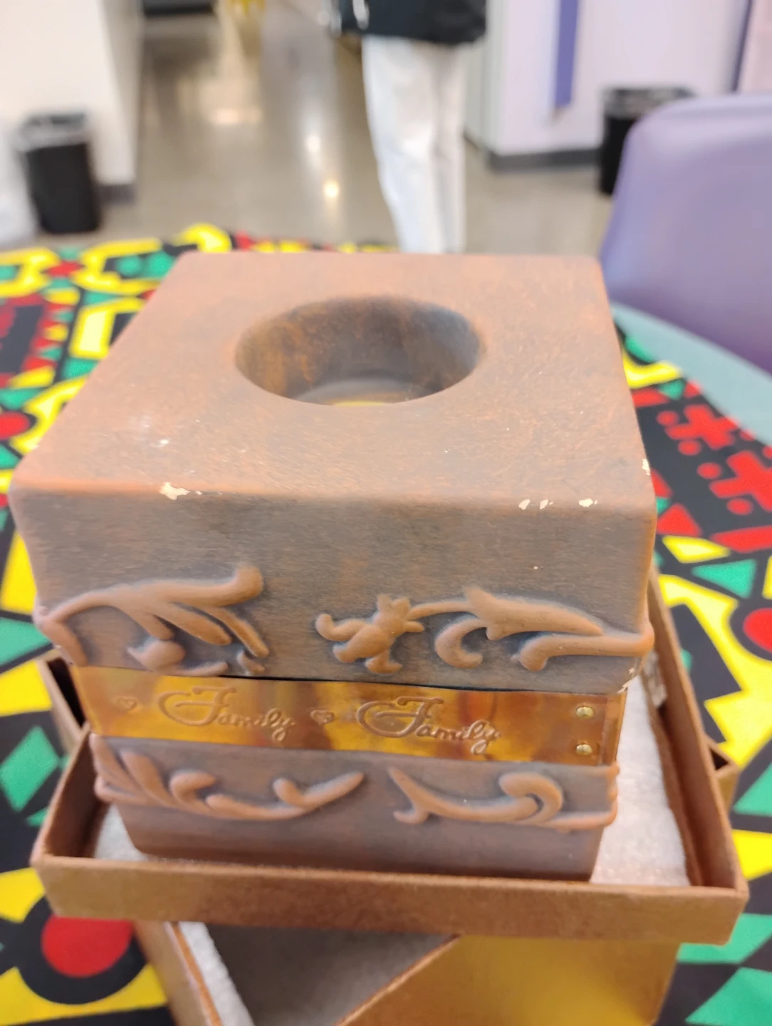 Decorative "Family" Tissue Box Cover - photo 4