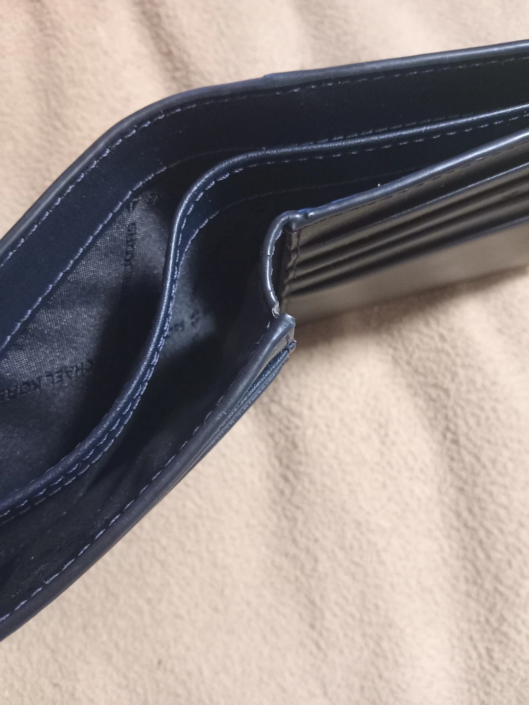 Michael Kors Bi-Fold Wallet - photo 4