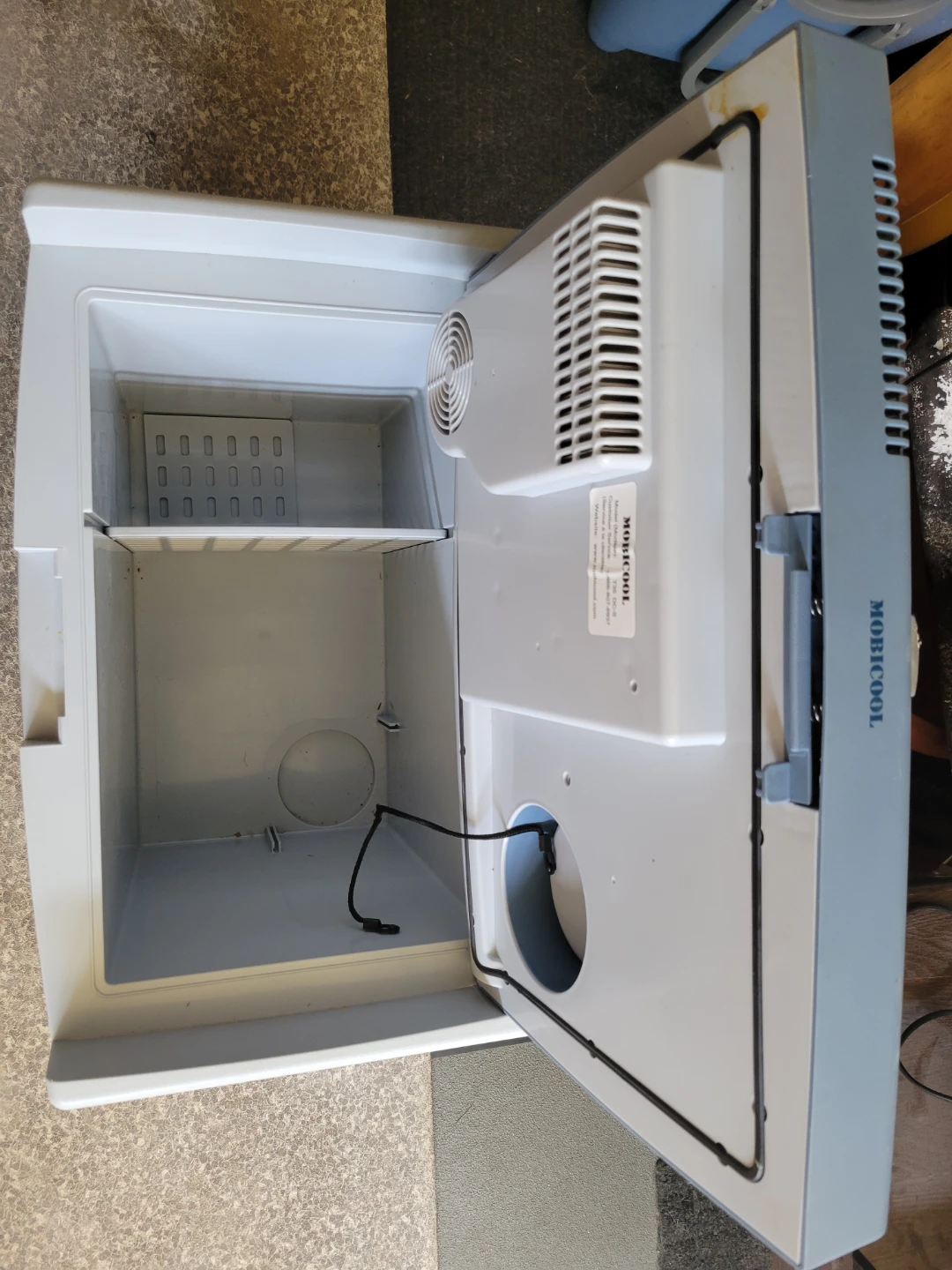 Plug in cooler - photo 2