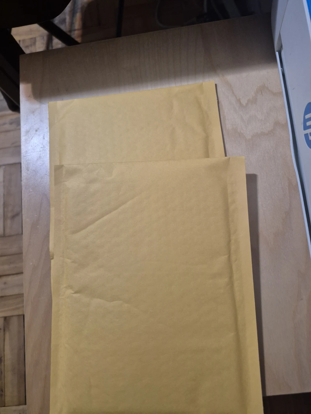 BN)Pack of 2 Padded Envelopes