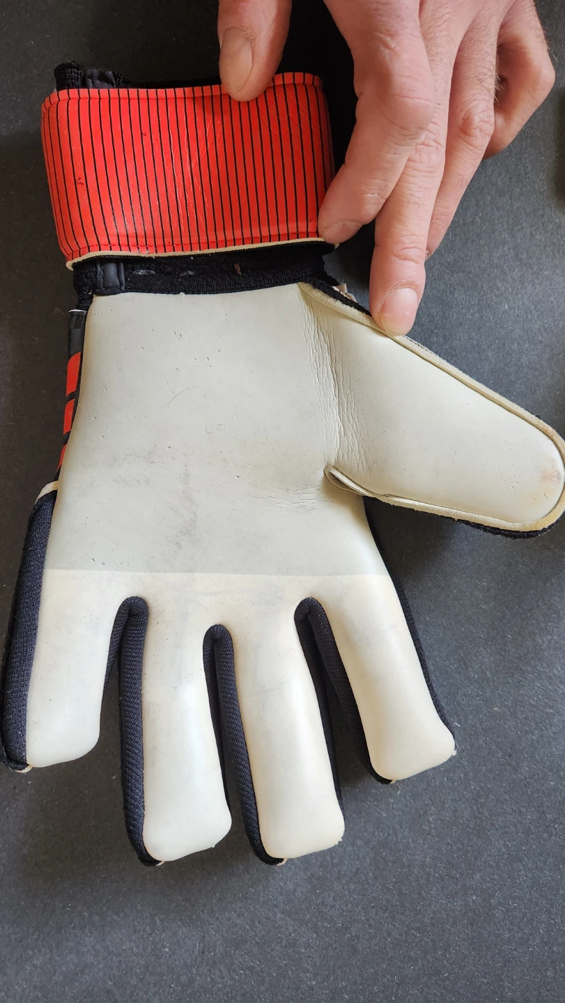 Adidas Predator League Goal Keeper Gloves - Size 8 - photo 4