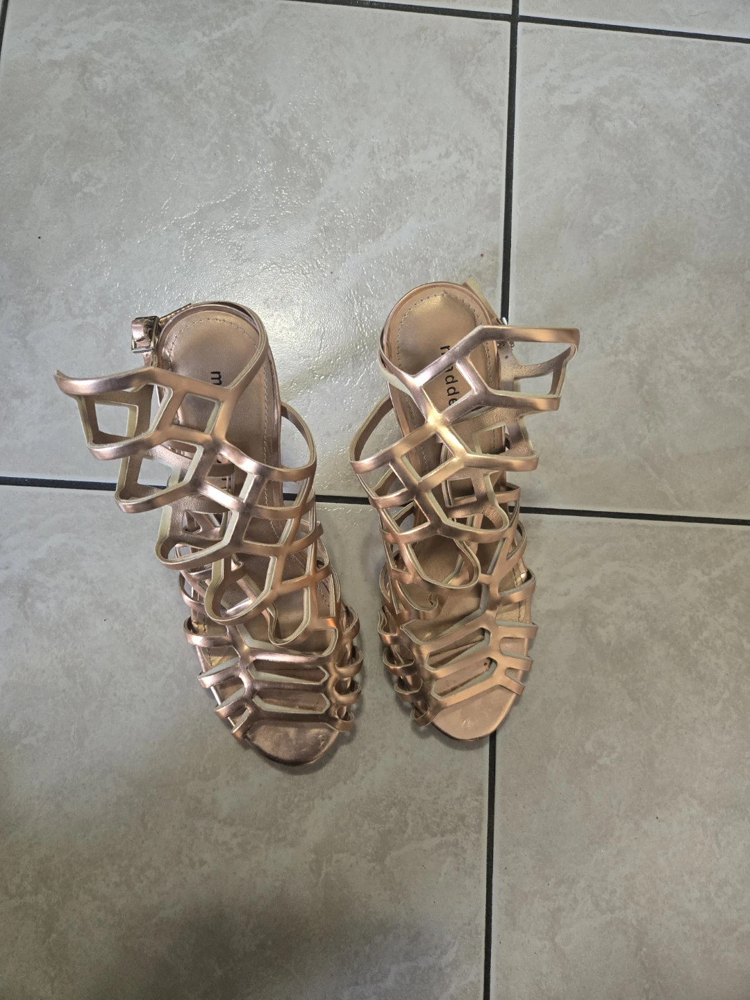 Calvin Klein Jeans Beige Suede Block Heel Sandals - photo 4