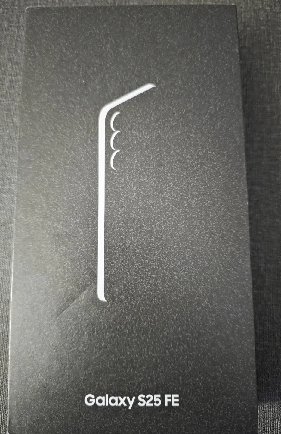 Samsung Galaxy S25 FE Smartphone (Brand New)