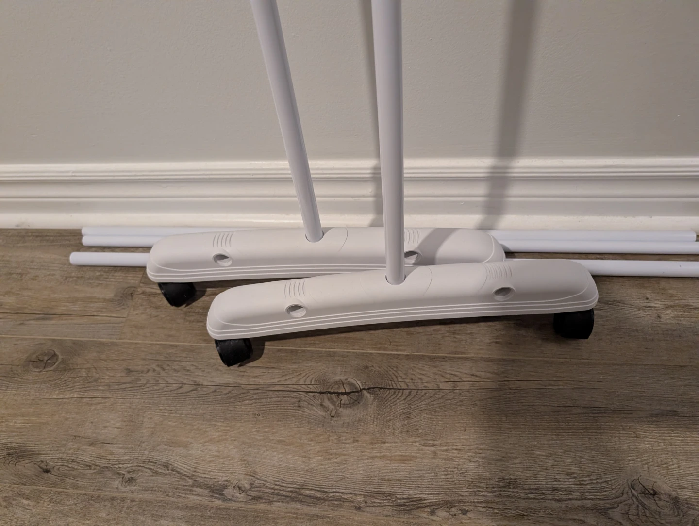 White Portable Garment Rack - photo 3