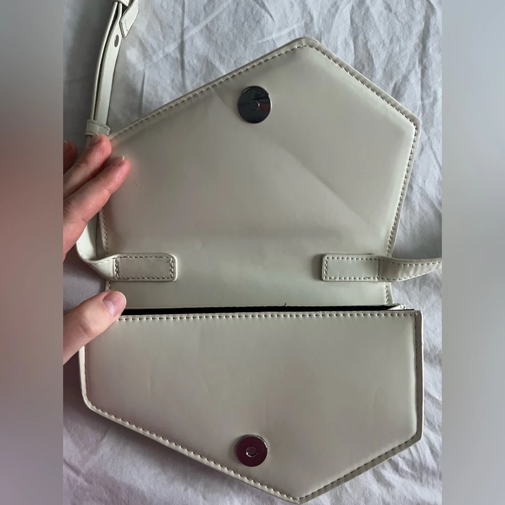 Zara White Faux Leather Crossbody Bag - photo 4