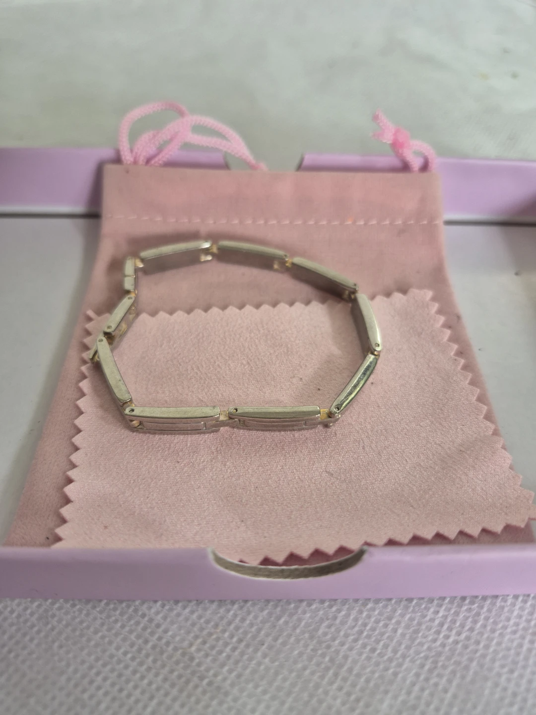 Silver-tone Link Bracelet with Pink Pouch - photo 2