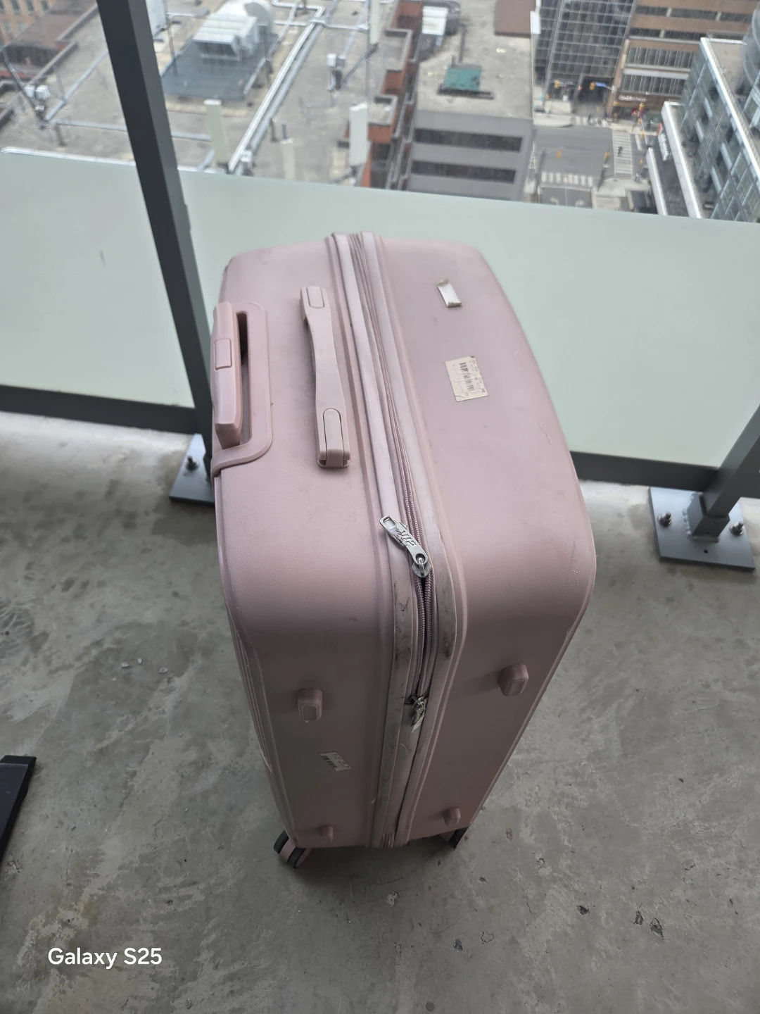 Pink VIP Luggage Suitcase - photo 2