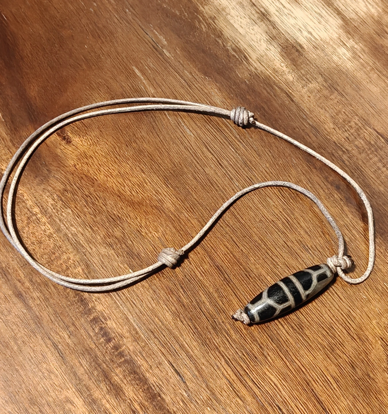 Tibetan Dzi Bead Necklace - photo 2