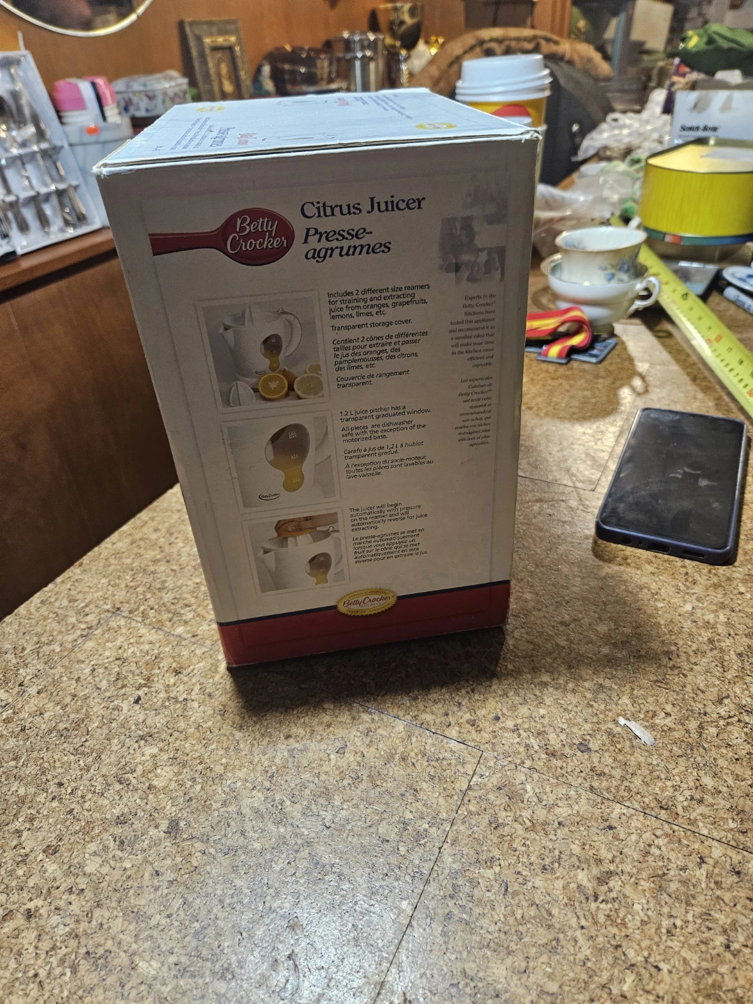Betty Crocker Citrus Juicer - photo 3