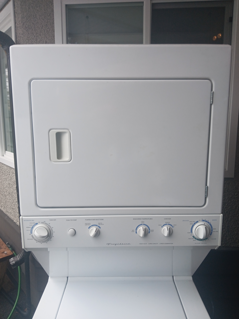 Frigidaire Stackable Washer Dryer - photo 4