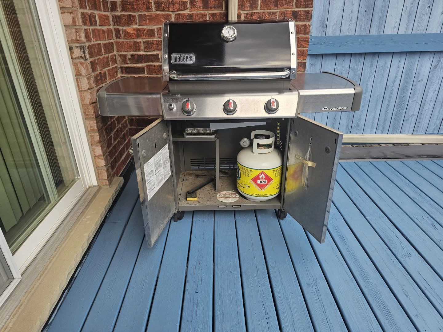 Weber Genesis Gas Grill with Propane Tank - photo 3