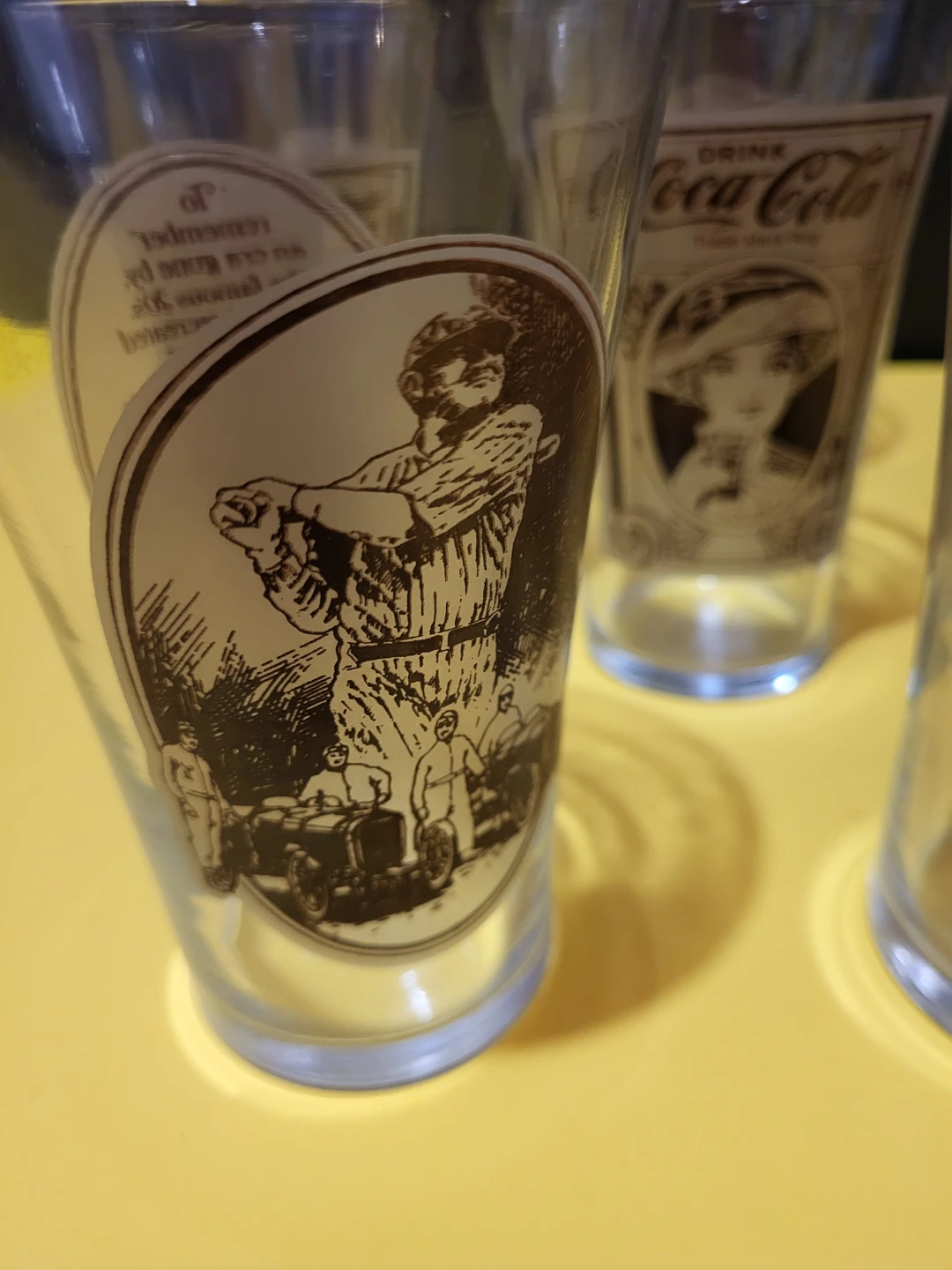 Set of 8 Coca-Cola Glasses with Vintage Designs - photo 2