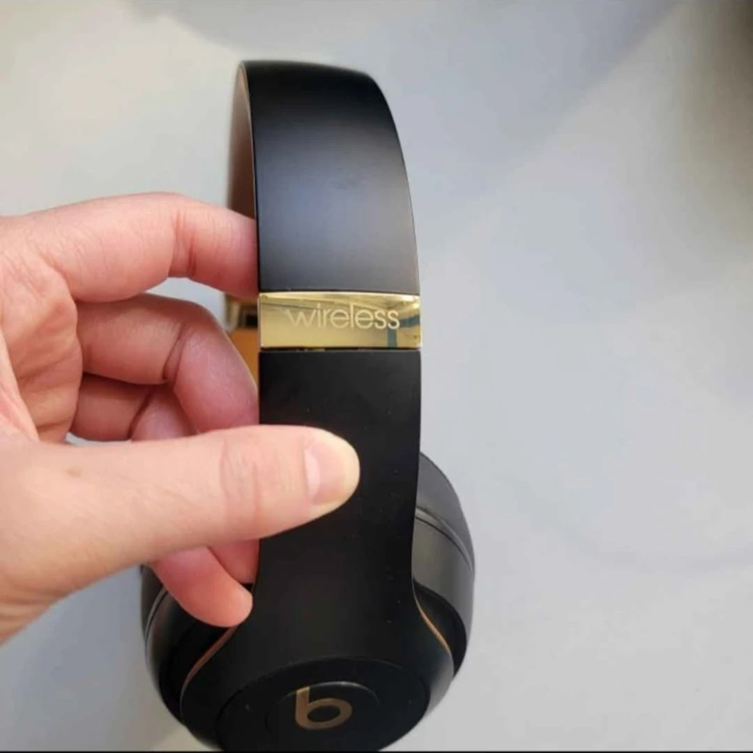 Beats Studio 3 Wireless Headphones - photo 3