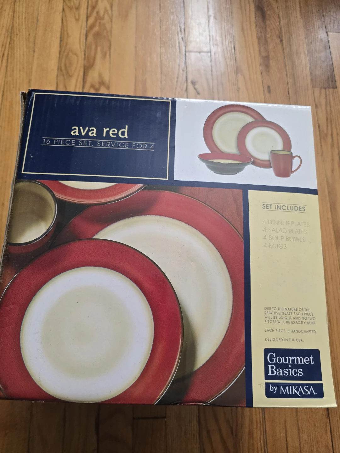 Gourmet Basics by Mikasa Ava Red 16-Piece Dinnerware Set