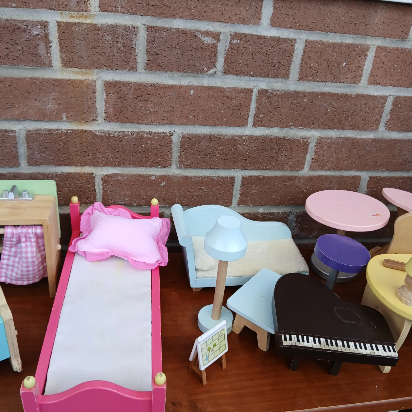 Wooden Dollhouse Furniture Set - photo 3
