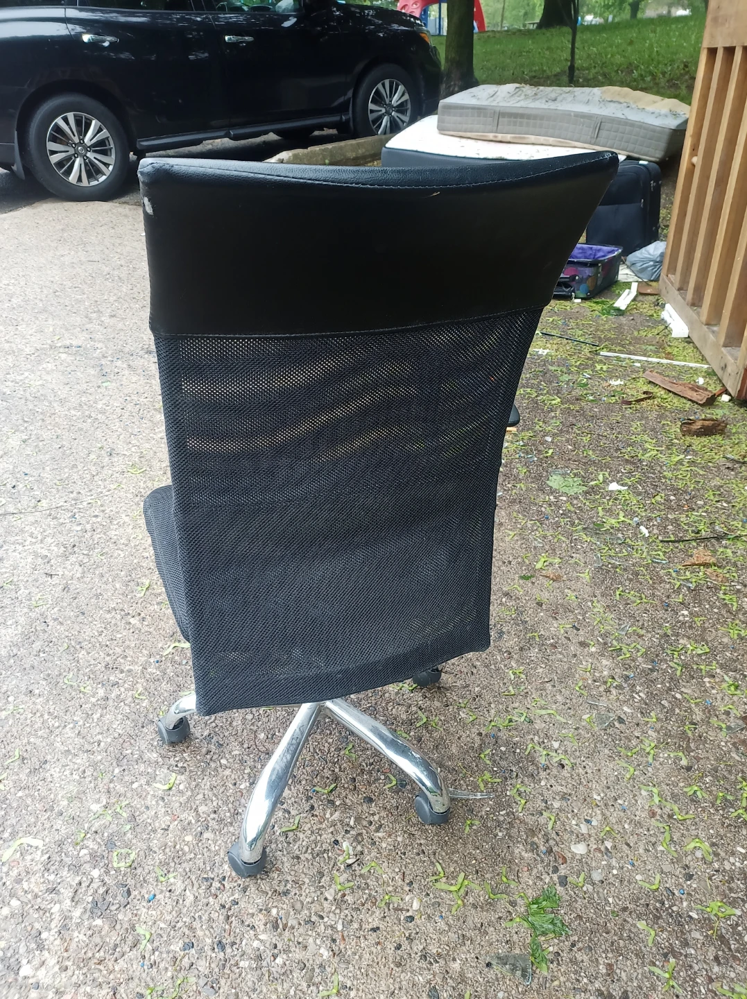 Free Chair ADDRESS in DESCRIPTION - photo 3