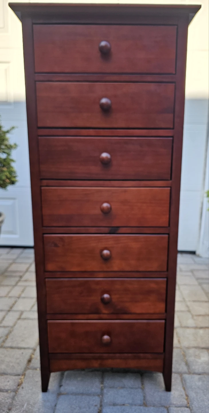 Handsome 7-drawer lingerie chest/dresser - photo 3