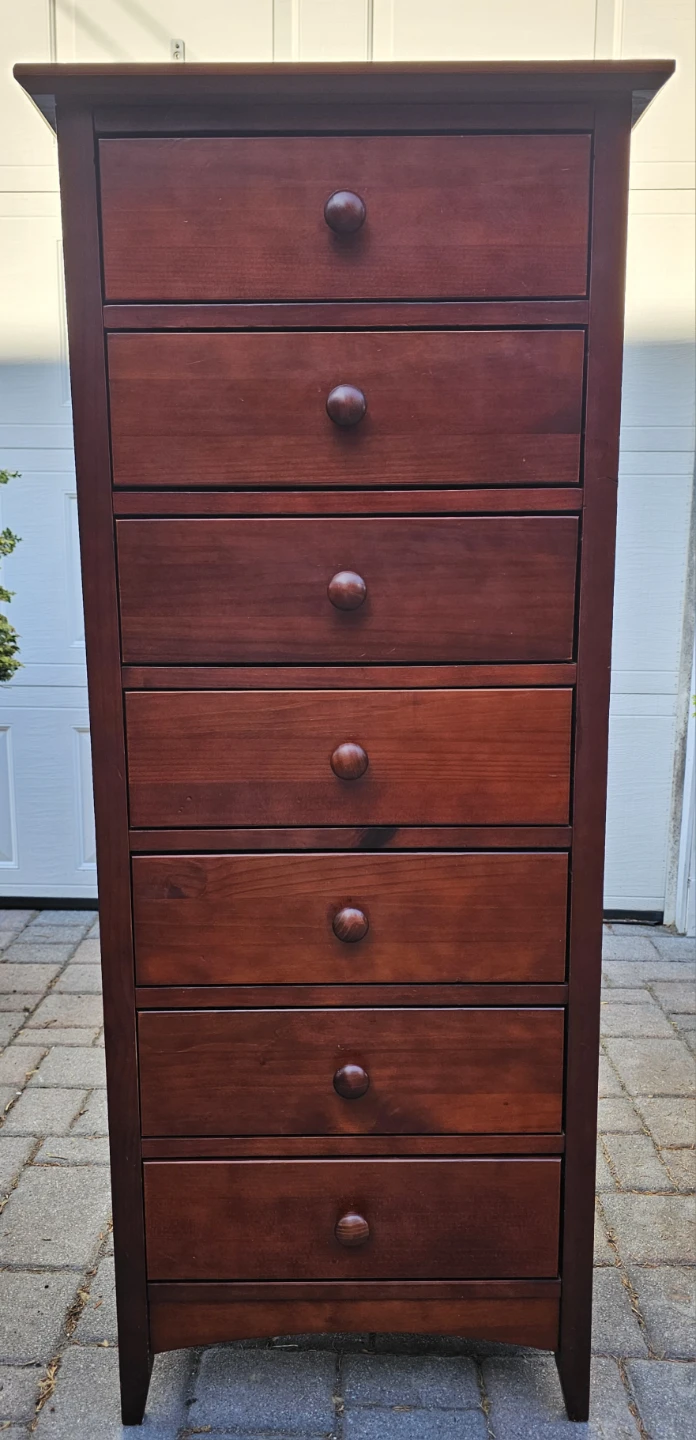 Handsome 7-drawer lingerie chest/dresser - photo 4