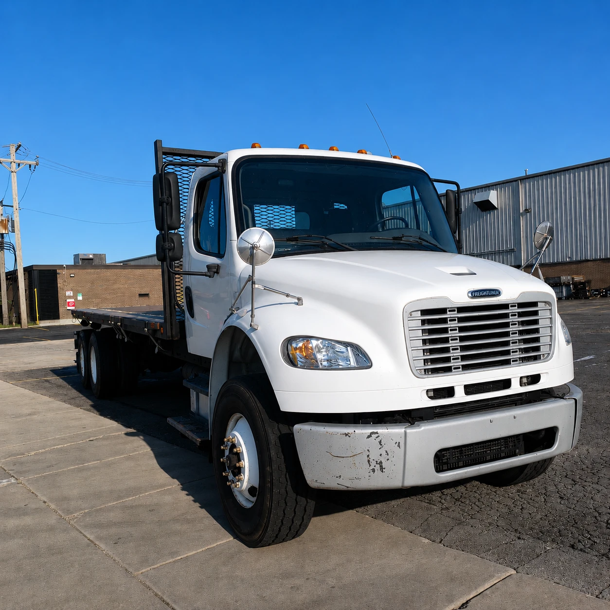 2013 Freightliner Flatbed Truck 11k Miles - photo 2