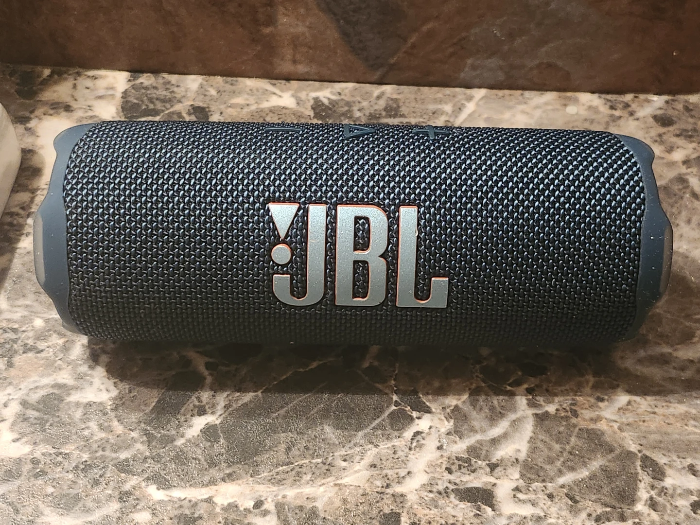 JBL Flip 7 Bluetooth Speaker