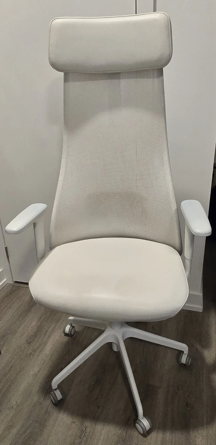 IKEA white chair [Moving out sale 🚚]
