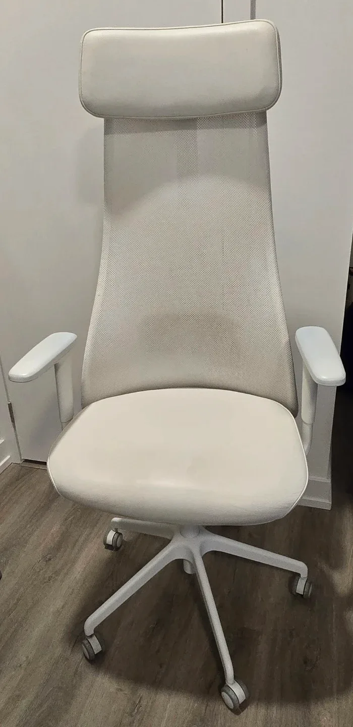 IKEA white chair [Moving out sale 🚚]