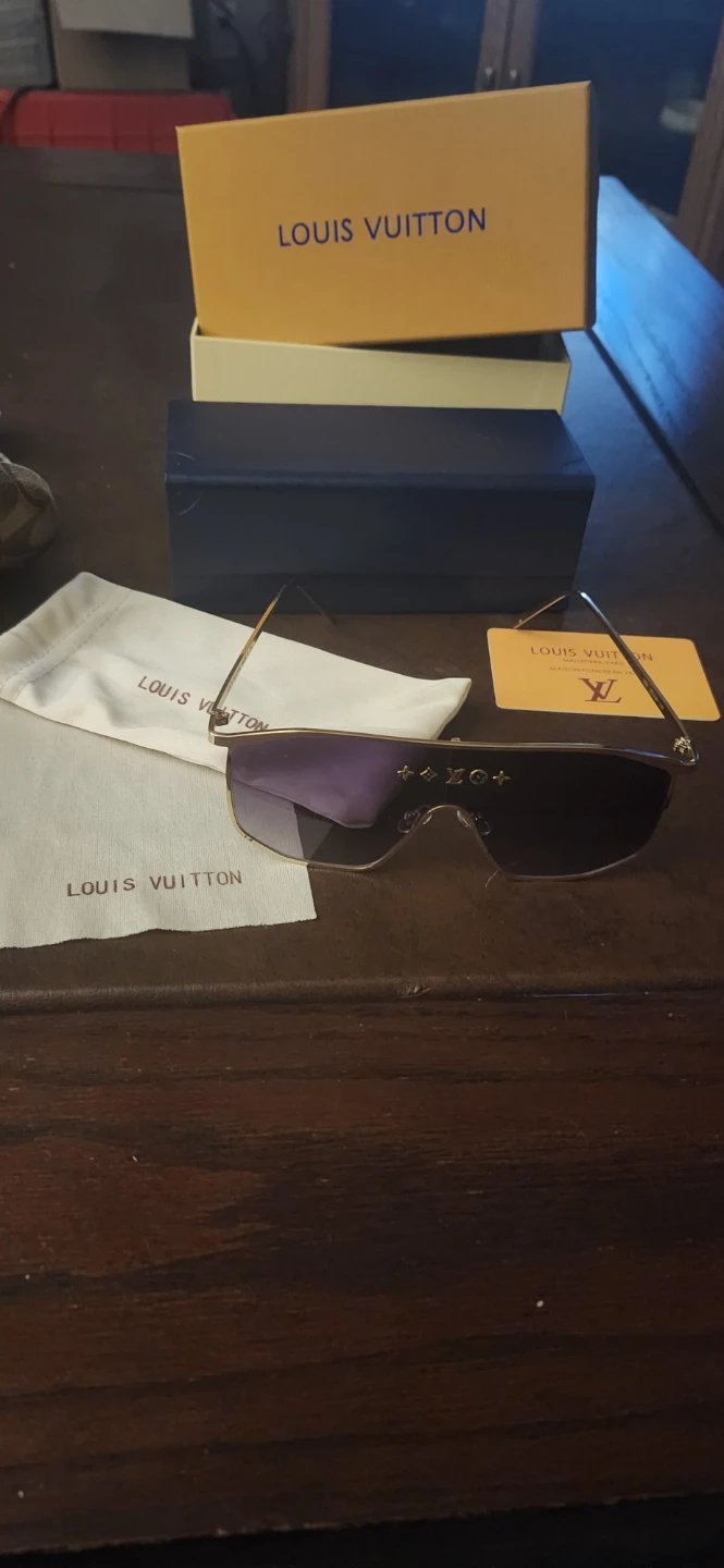 Louis Vuitton Sunglasses with Box and Accessories