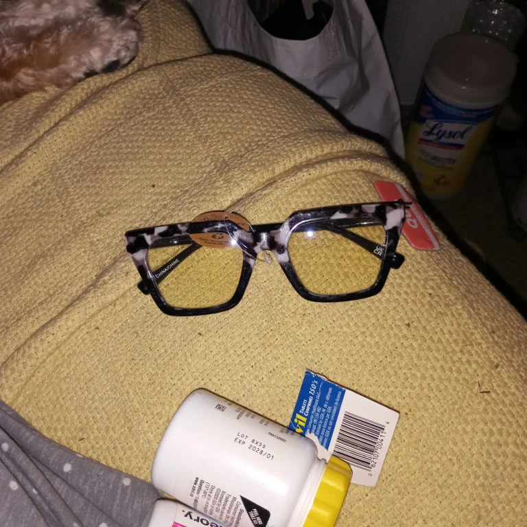 QUO Beauty Blue Light Glasses