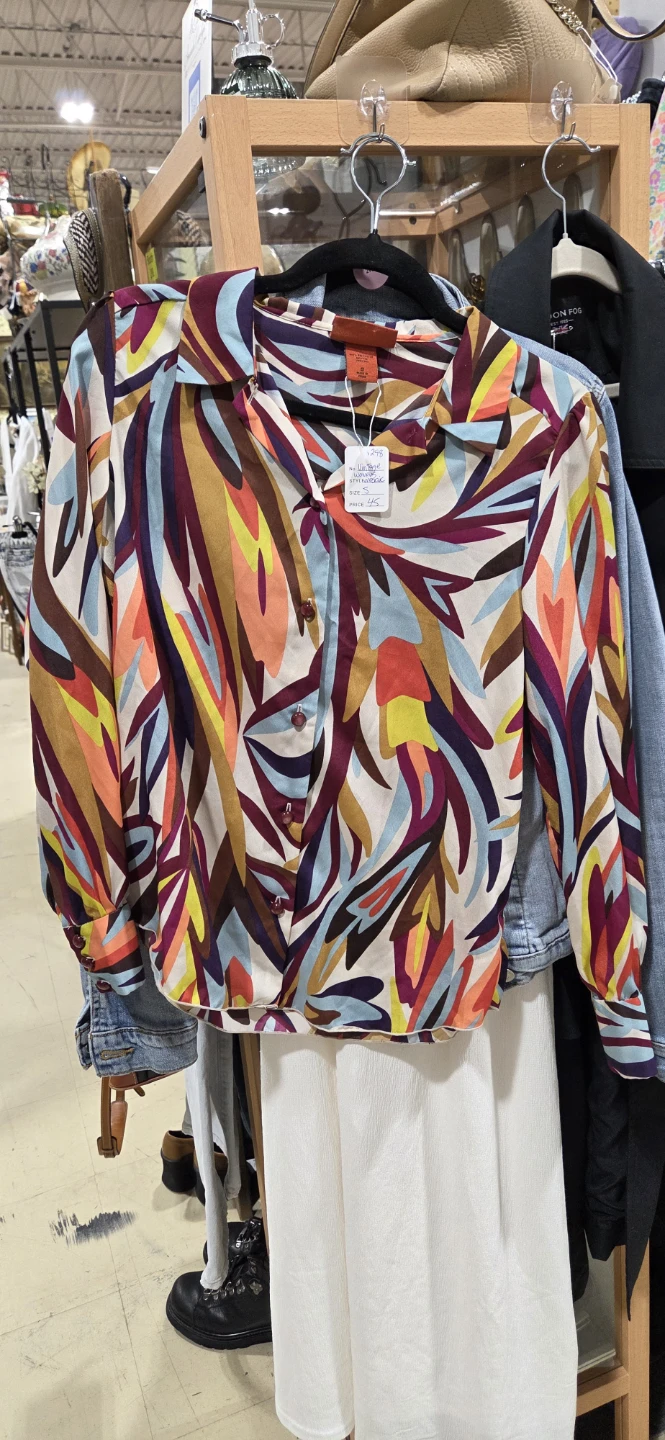 Amazing womens and men's vintage y2k 90s clothing