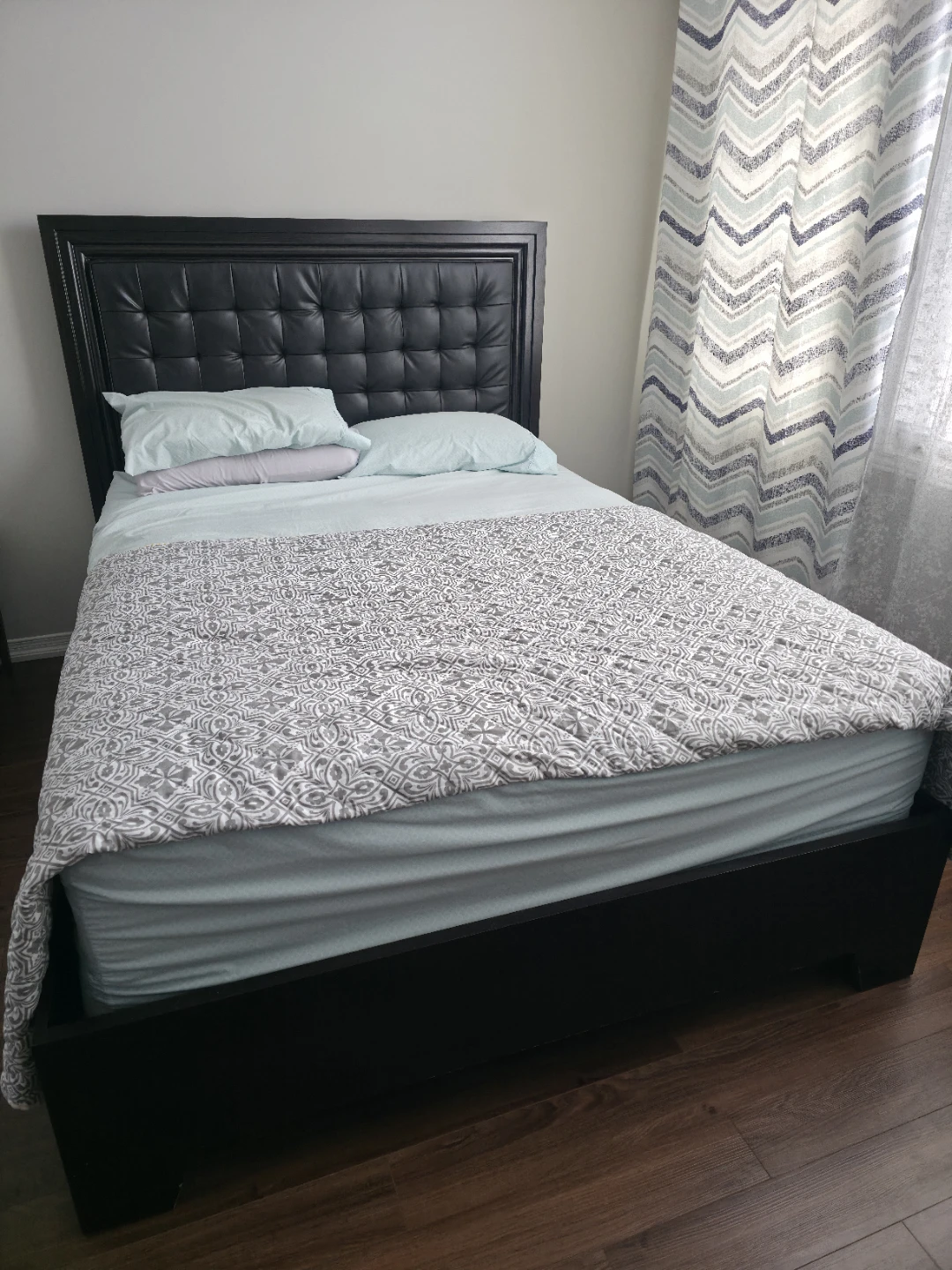 Brown Queen Tufted Headboard Bed Frame